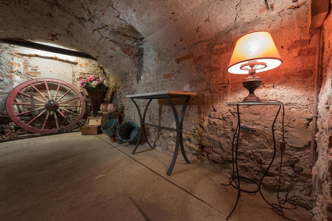 Le Case Di Angelina - Langhe Loft & Suites Farigliano 外观 照片
